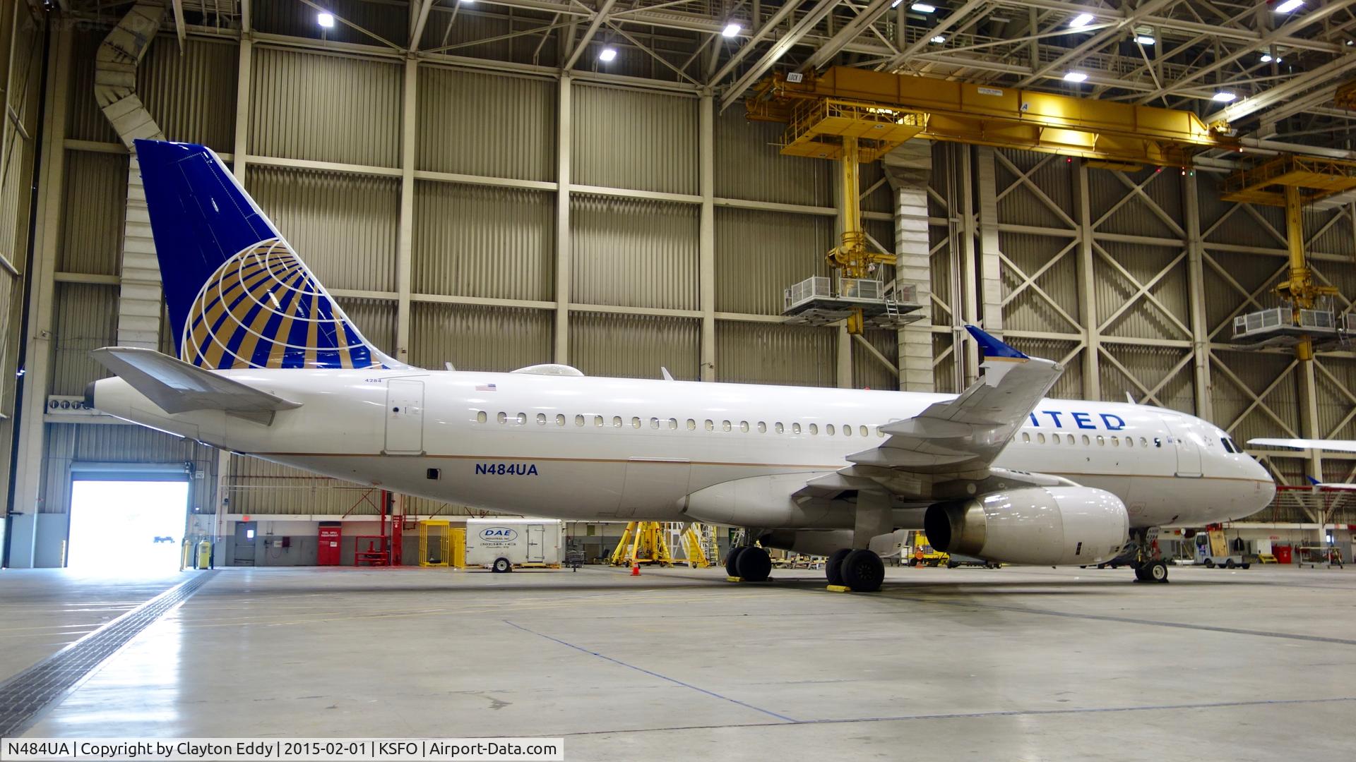 N484UA, 2001 Airbus A320-232 C/N 1609, SFO 2015