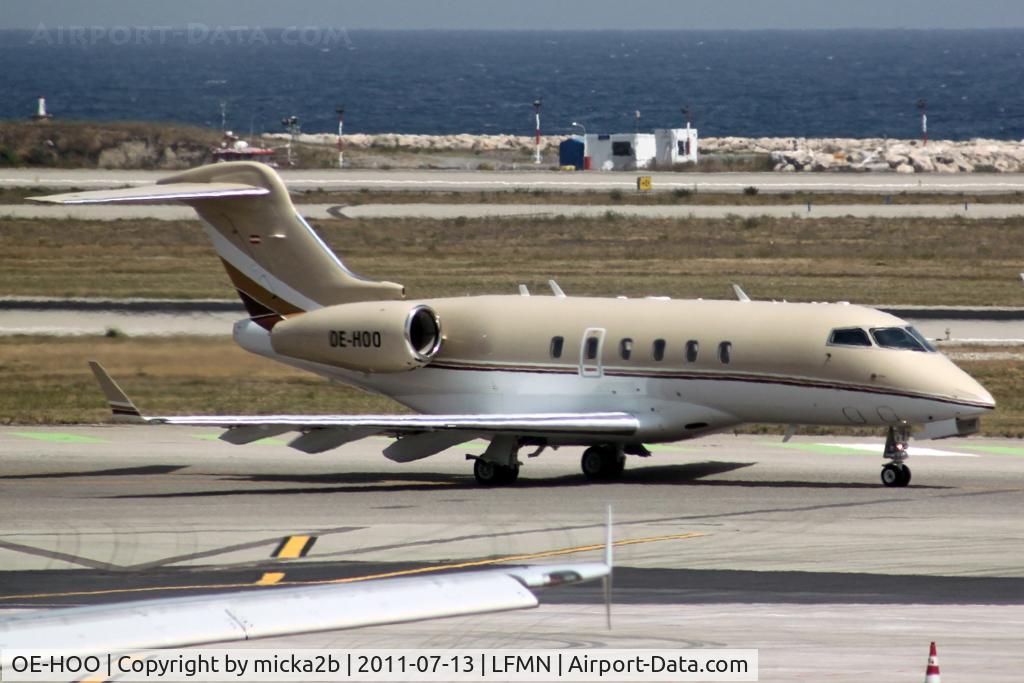 OE-HOO, 2005 Bombardier Challenger 300 (BD-100-1A10) C/N 20079, Taxiing