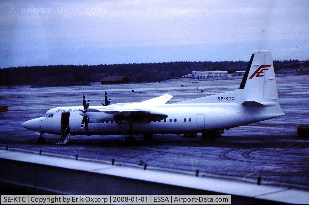 SE-KTC, 1988 Fokker 50 C/N 20124, SE-KTC in ARN JAN00