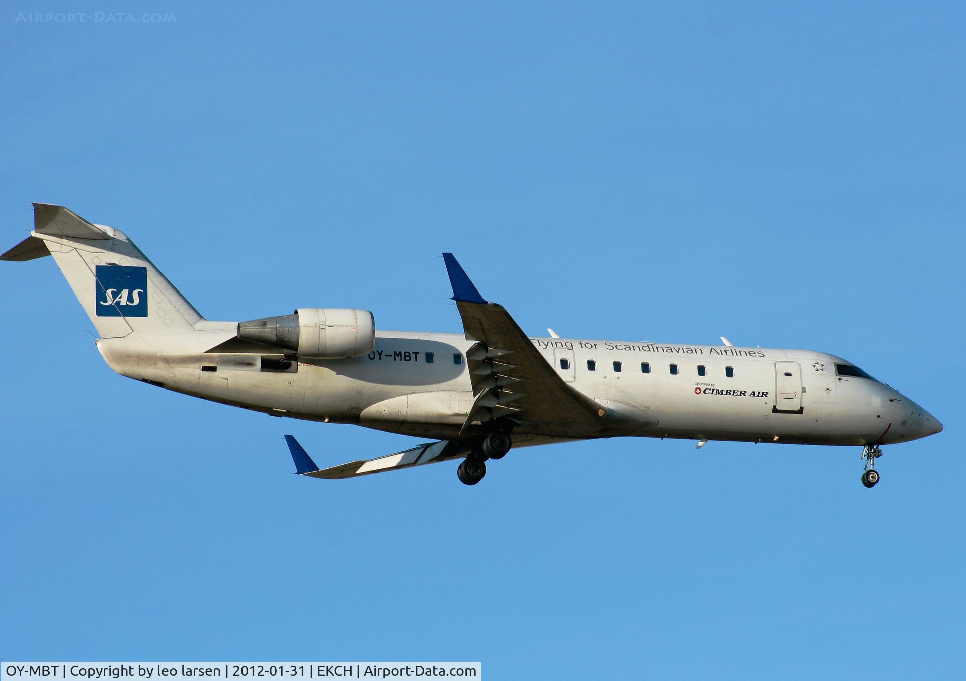 OY-MBT, 2002 Canadair CRJ-200 (CL-600-2B19) C/N 7617, Copenhagen 31.1.2012