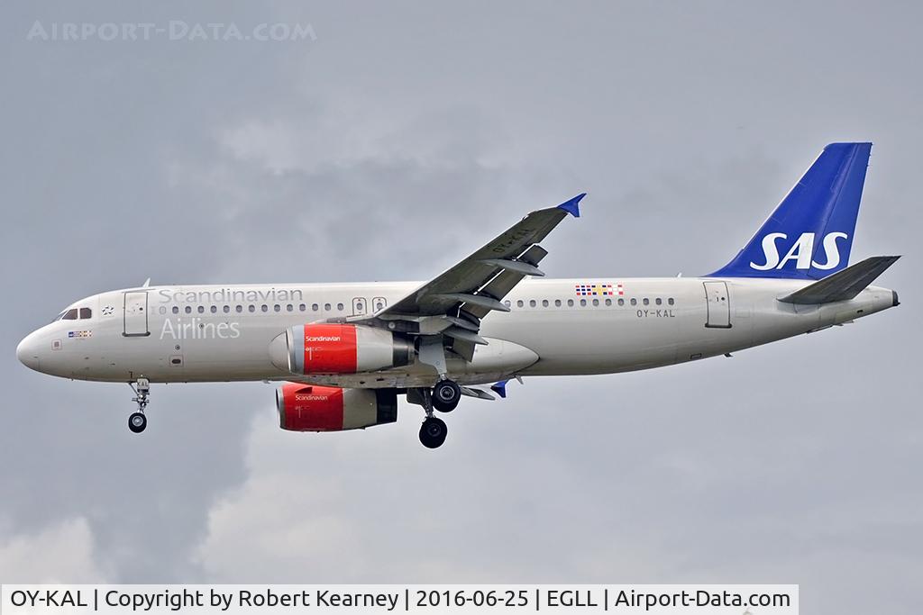 OY-KAL, 2006 Airbus A320-232 C/N 2883, Arriving 27L