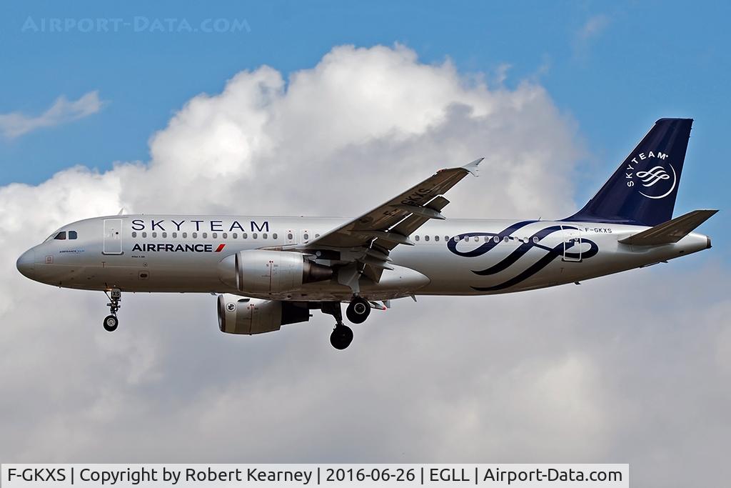 F-GKXS, 2009 Airbus A320-214 C/N 3825, Arriving 27L