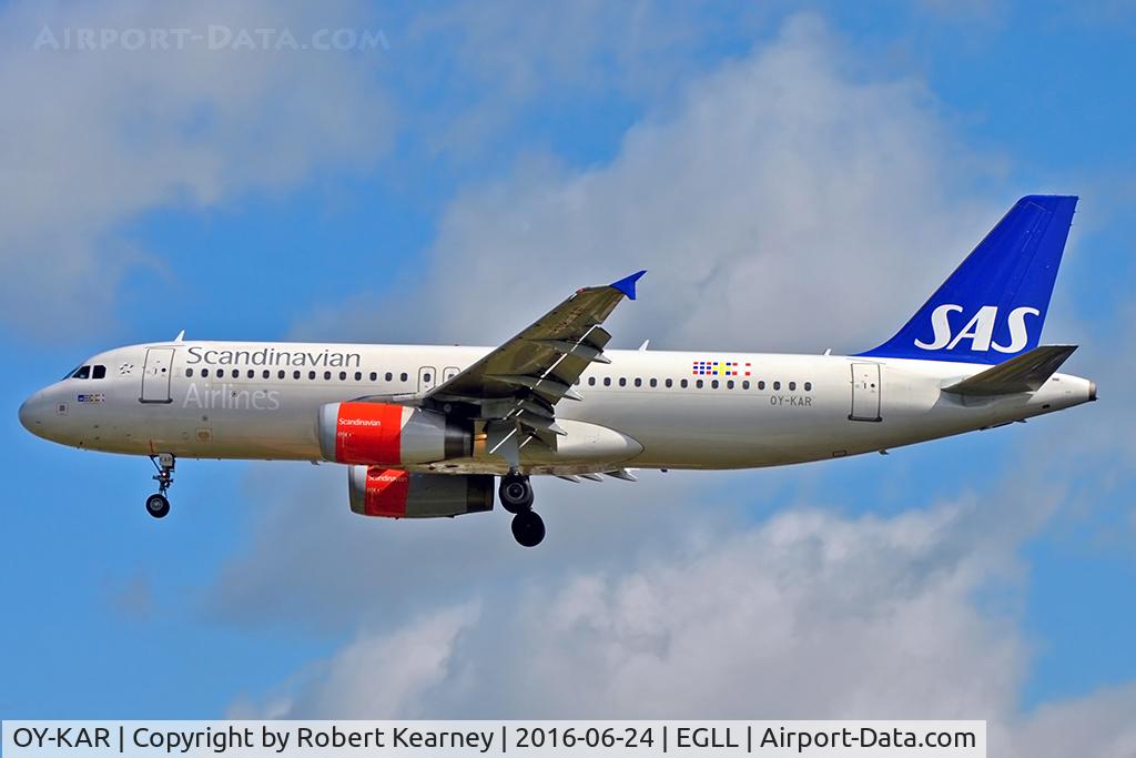 OY-KAR, 2007 Airbus A320-232 C/N 3159, Arriving 27L