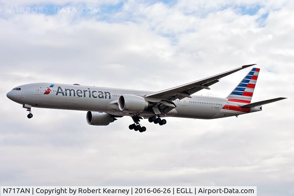 N717AN, 2012 Boeing 777-323/ER C/N 31543, Arriving 27L