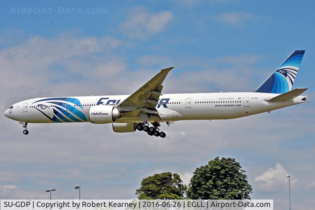 SU-GDP, 2011 Boeing 777-36N/ER C/N 38290, Arriving 27L