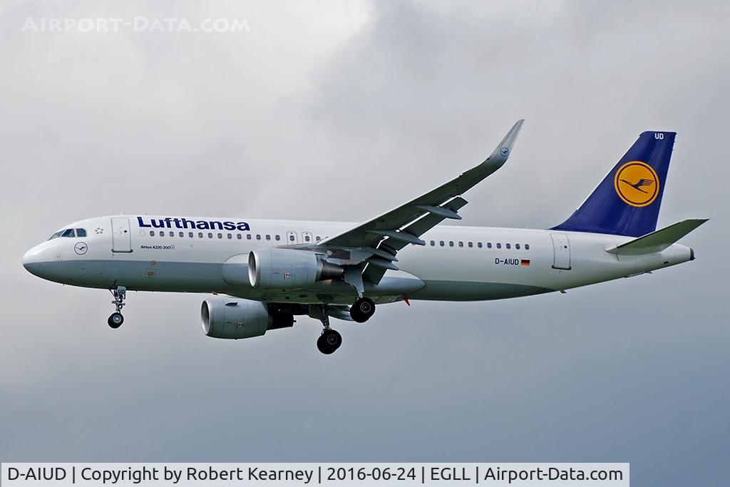 D-AIUD, 2014 Airbus A320-214 C/N 6033, Arriving 27L
