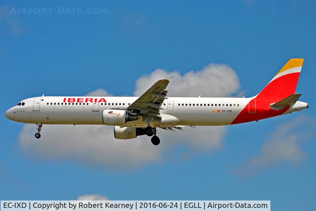 EC-IXD, 2004 Airbus A321-211 C/N 2220, Arriving 27L