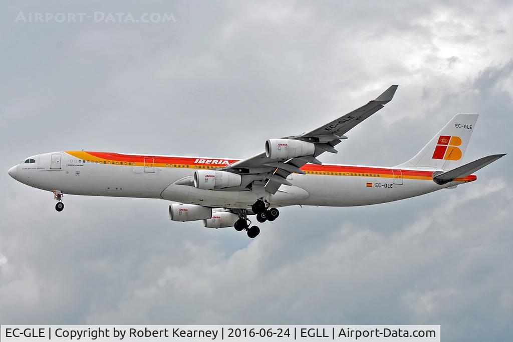 EC-GLE, 1996 Airbus A340-313 C/N 146, Arriving 27L