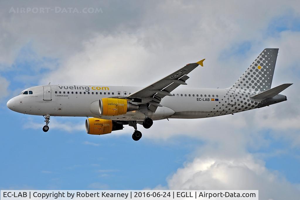EC-LAB, 2006 Airbus A320-214 C/N 2761, Arriving 27L