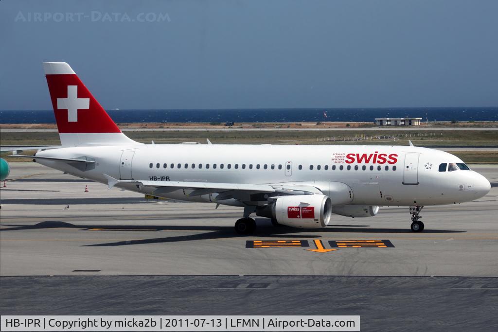 HB-IPR, 1999 Airbus A319-112 C/N 1018, Taxiing