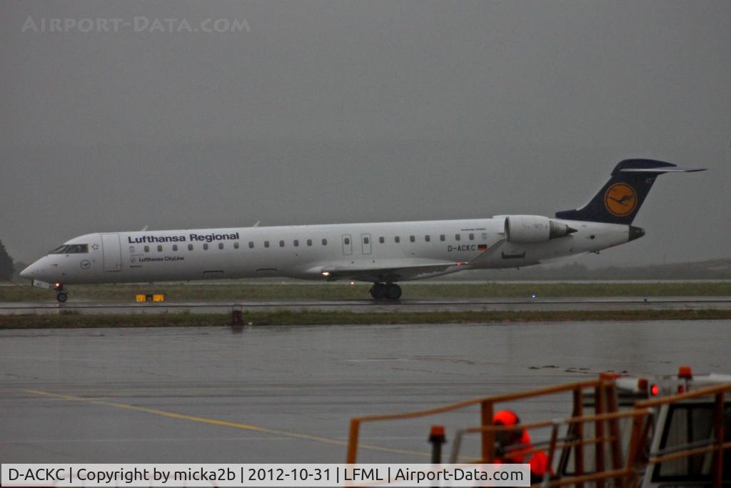 D-ACKC, 2006 Bombardier CRJ-900LR (CL-600-2D24) C/N 15078, Taxiing