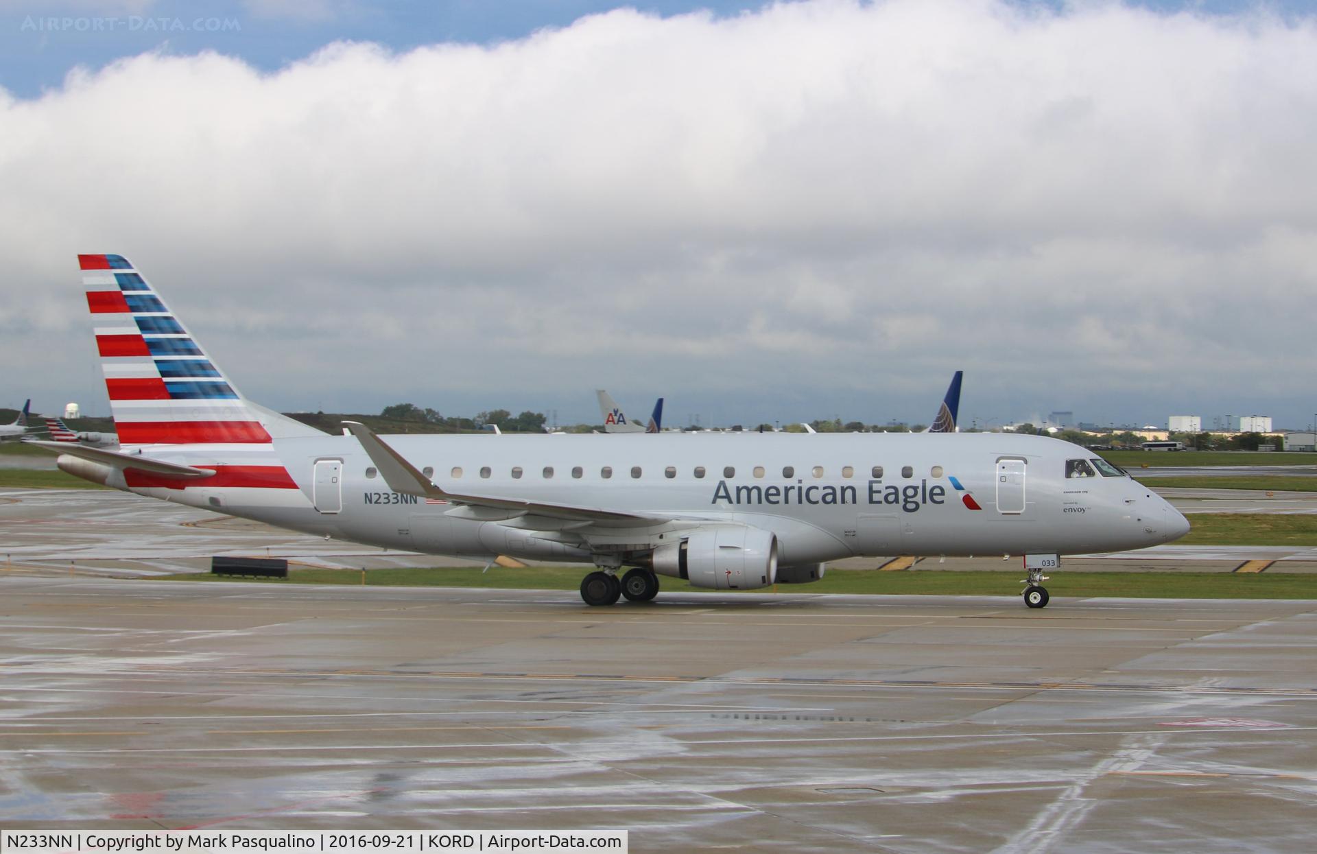 N233NN, 2016 Embraer 175LR (ERJ-170-200LR) C/N 17000561, ERJ 170-200 LR