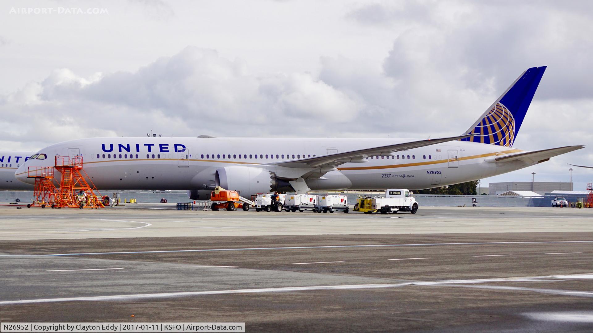 N26952, 2014 Boeing 787-9 Dreamliner C/N 36403, SFO 2017