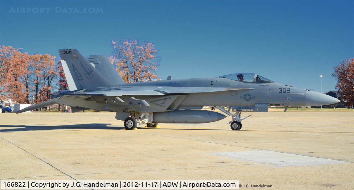 166822, Boeing F/A-18E Super Hornet C/N E141, Taxiing for launch.