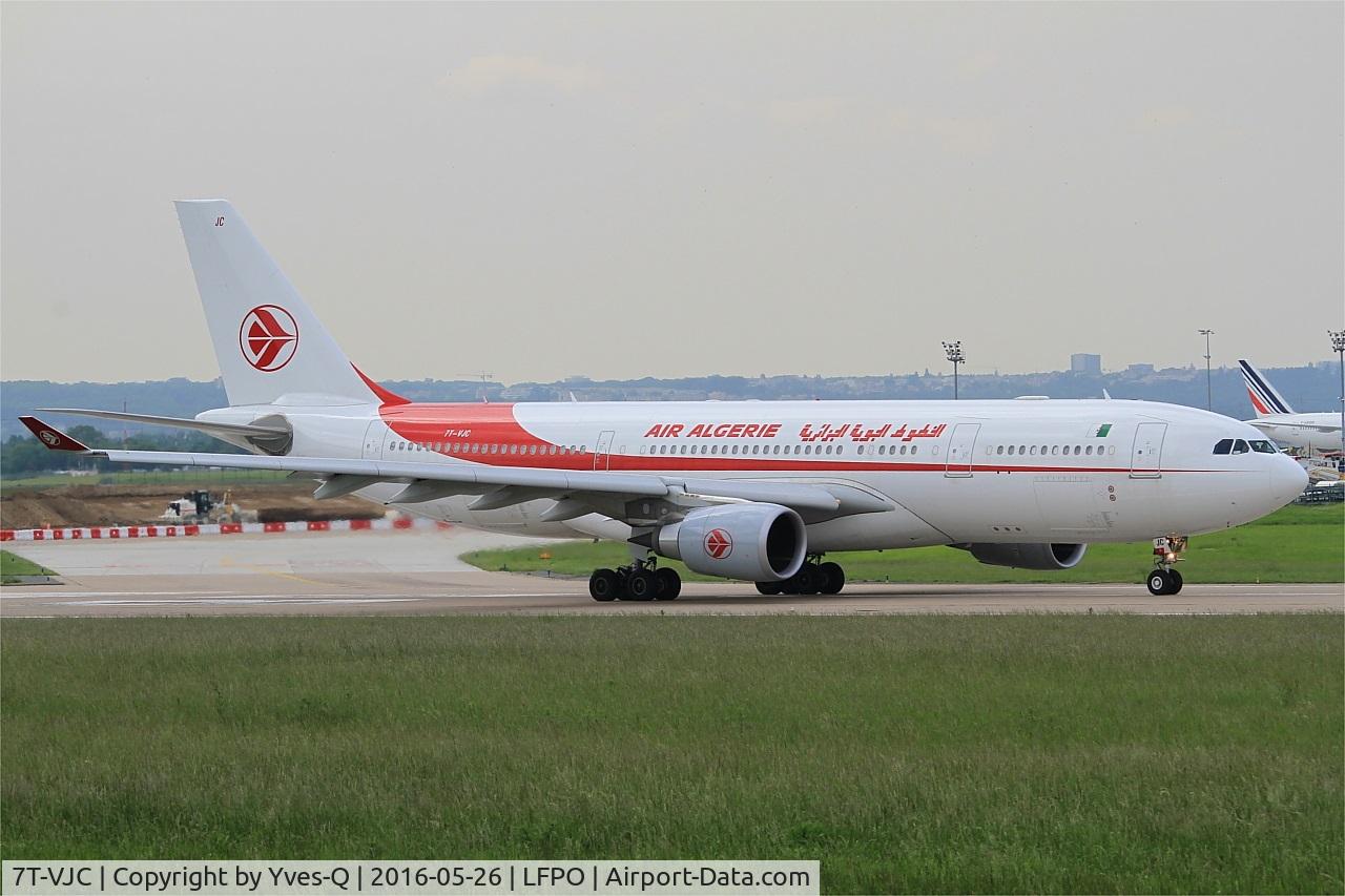 7T-VJC, 2015 Airbus A330-202 C/N 1649, Airbus A330-202, Ready to take off  rwy 08, Paris-Orly airport (LFPO-ORY)