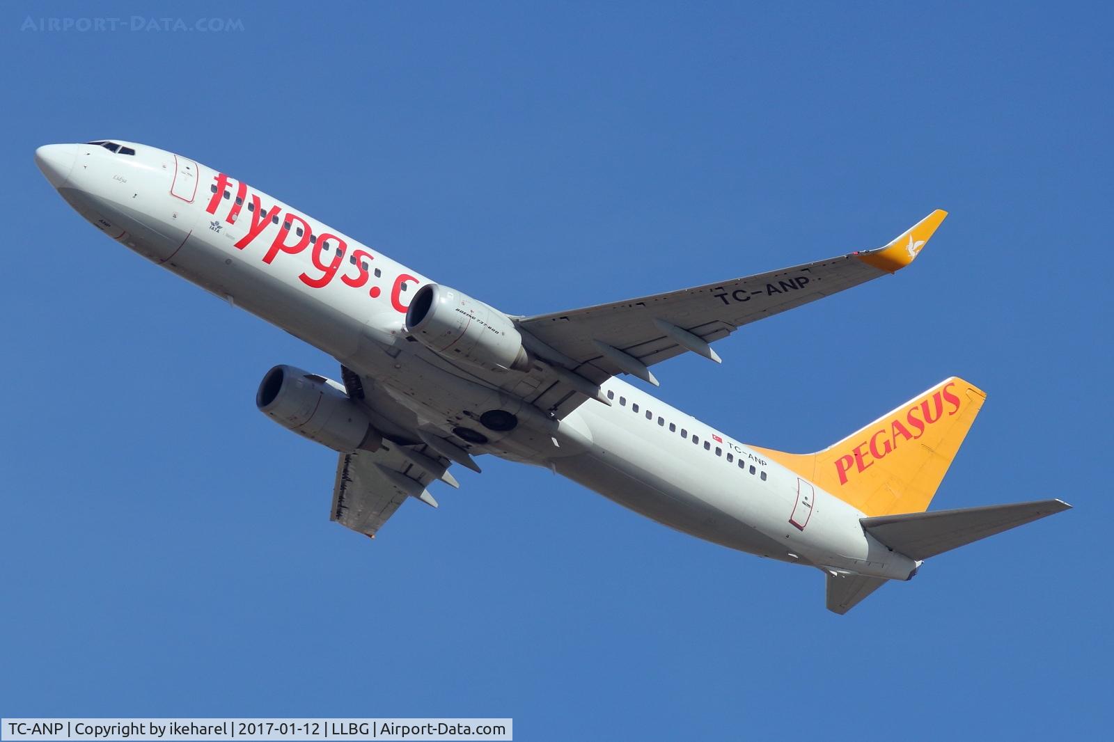 TC-ANP, 2011 Boeing 737-82R C/N 40722, Flight to Istanbul after T/O.