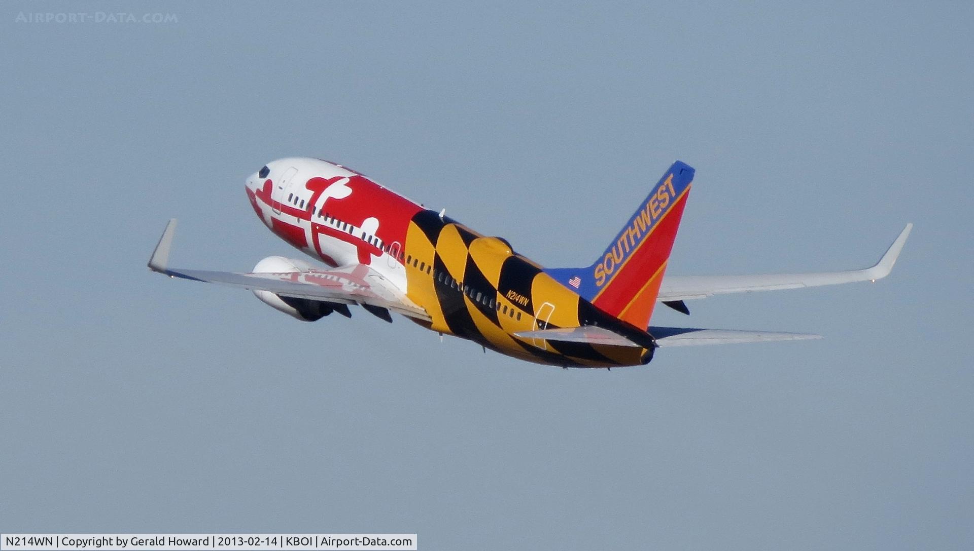 N214WN, 2005 Boeing 737-7H4 C/N 32486, Departing RWY 28R.