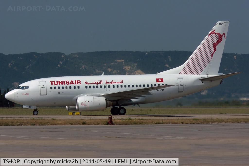 TS-IOP, 2000 Boeing 737-6H3 C/N 29500, Taxiing