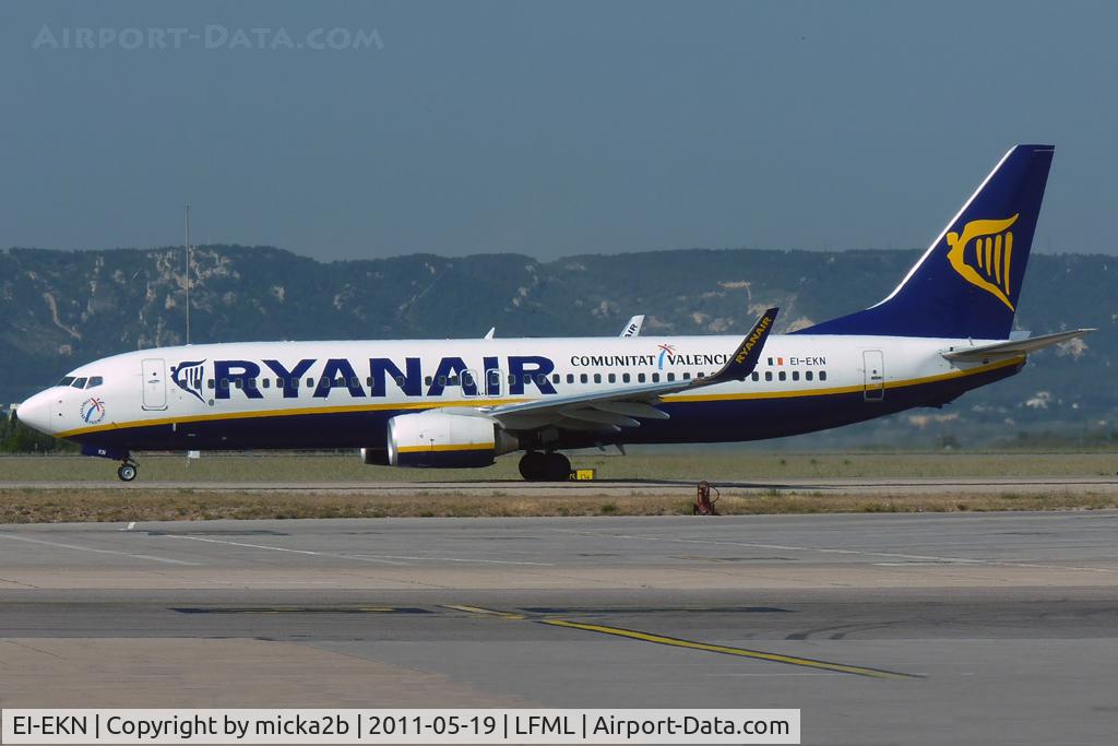 EI-EKN, 2010 Boeing 737-8AS C/N 35026, Taxiing