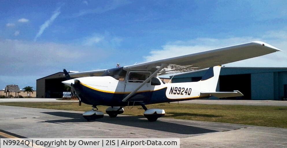 N9924Q, 1975 Cessna 172M C/N 17265868, New paint job done by Hawk Aircraft Paint at Tampa Executive airport