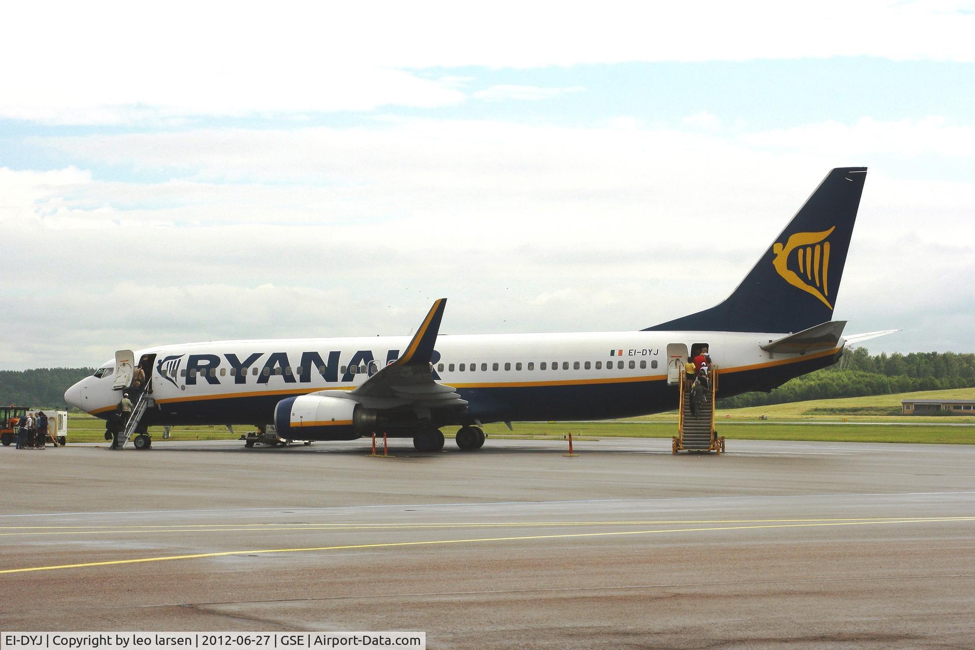 EI-DYJ, 2008 Boeing 737-8AS C/N 36572, Gôteborg Sâve 27.6.2012