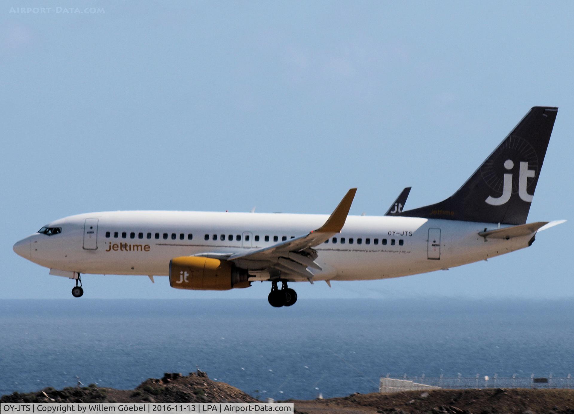 OY-JTS, 2003 Boeing 737-7K2 C/N 33465, Landing op Las Palmas Gran Canaria