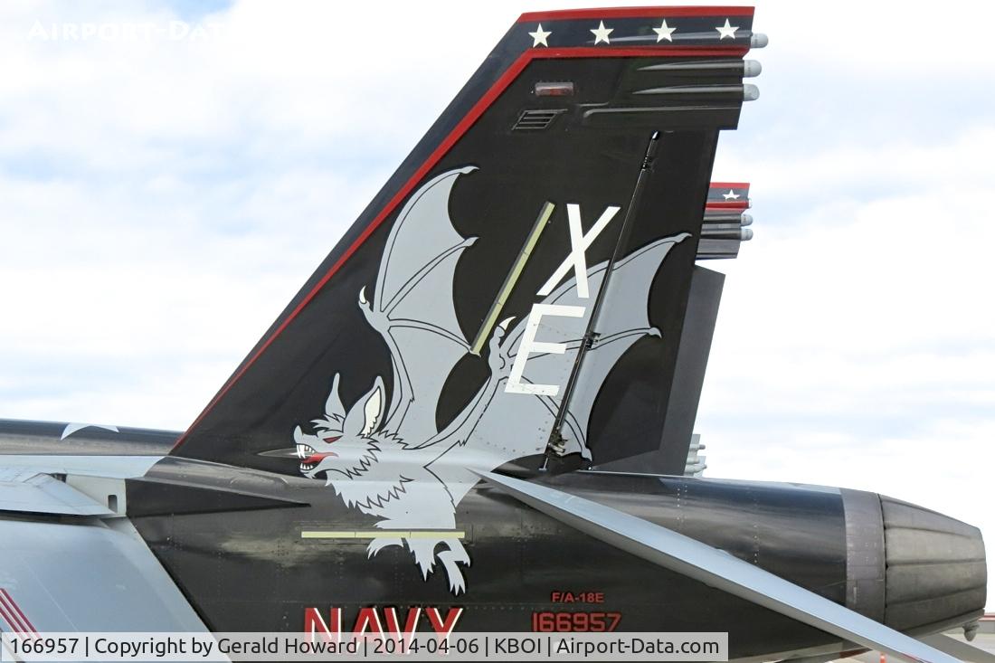 166957, Boeing F/A-18E Super Hornet C/N E199, Nice tail feathers.