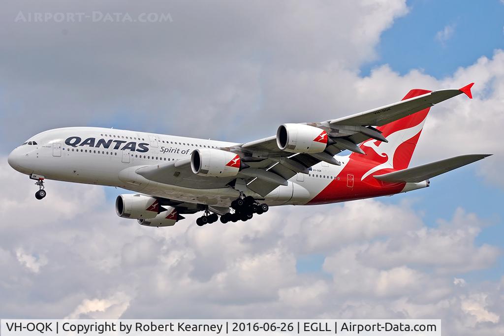 VH-OQK, 2011 Airbus A380-842 C/N 063, Arriving 27L