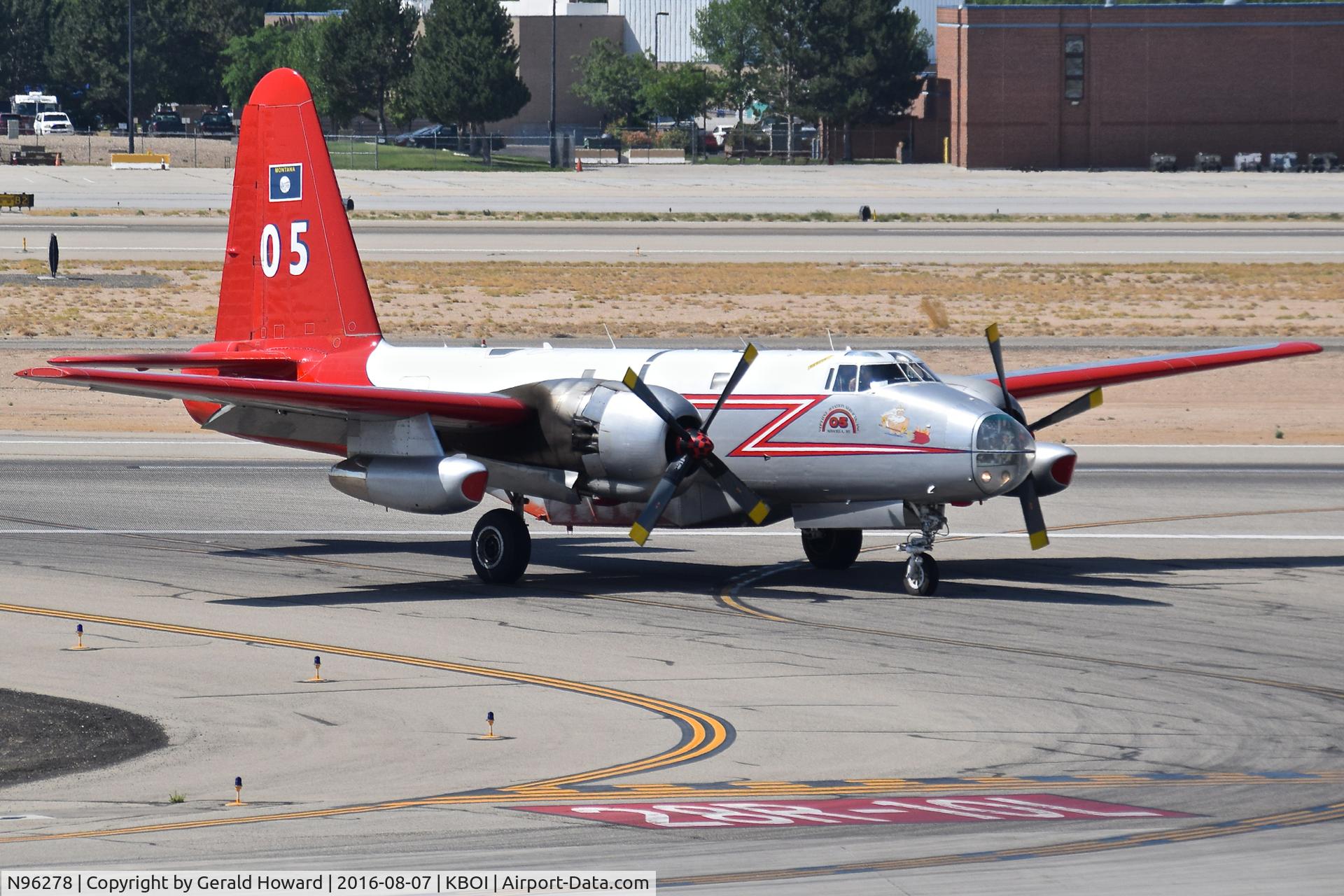 N96278, Lockheed P2V-5F Neptune C/N 426-5340, Turning off RWY 28R.