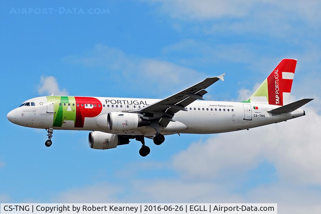 CS-TNG, 1998 Airbus A320-214 C/N 945, Arriving 27L