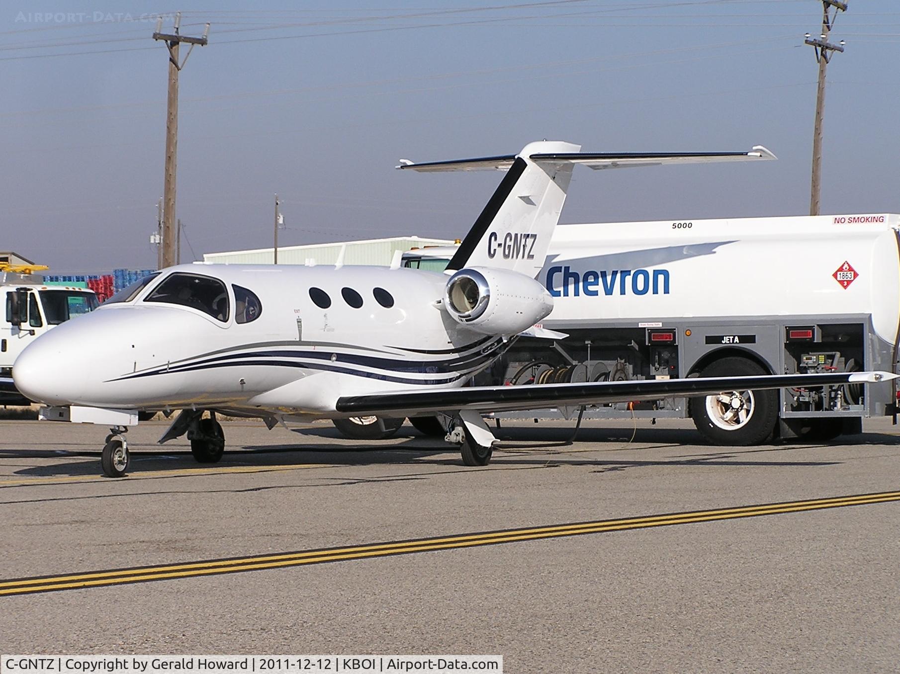 C-GNTZ, 2007 Cessna 510 Citation Mustang Citation Mustang C/N 510-0038, Parked on Customs ramp and getting fueled.