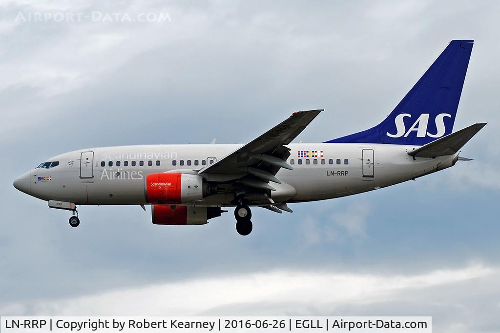 LN-RRP, 1999 Boeing 737-683 C/N 28311, Arriving 27L