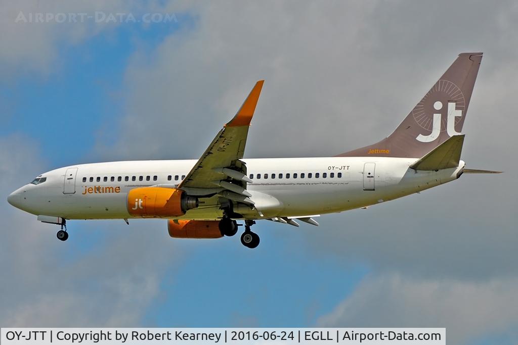 OY-JTT, 1999 Boeing 737-73S C/N 29079, Arriving 27L