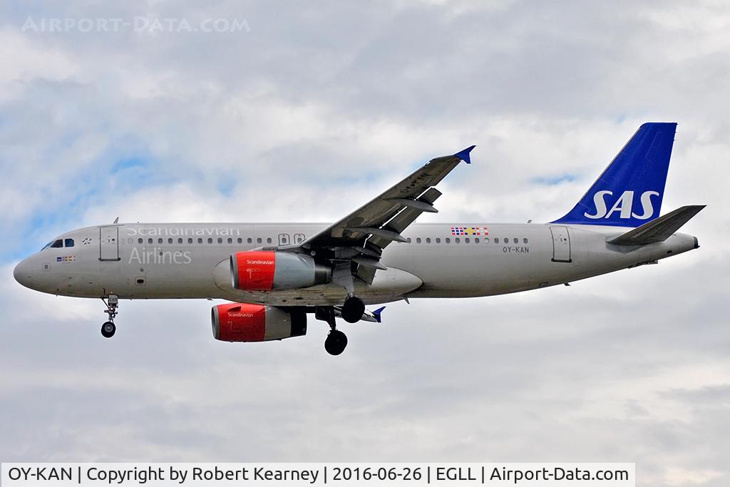 OY-KAN, 2006 Airbus A320-232 C/N 2958, Arriving 27L