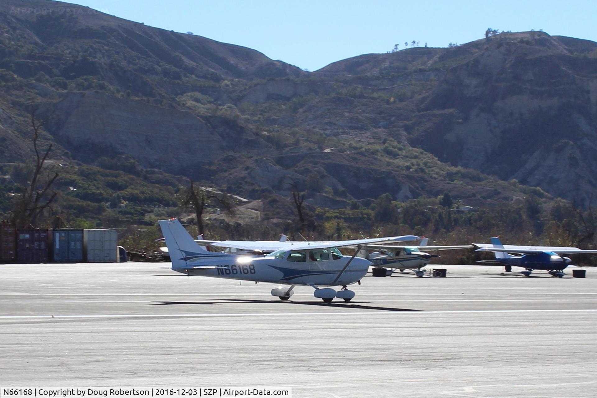 N66168, 1983 Cessna 172P C/N 17275974, 1983 Cessna 172P, Lycoming O-320-D2J 160 Hp, takeoff roll Rwy22