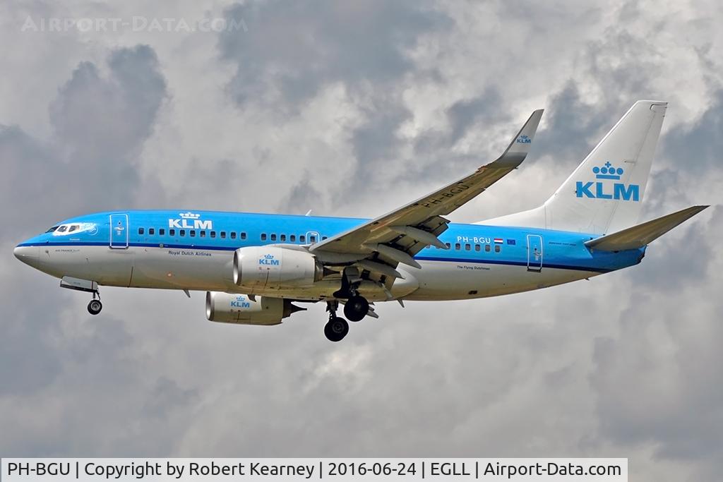 PH-BGU, 2011 Boeing 737-7K2 C/N 39257, Arriving 27L