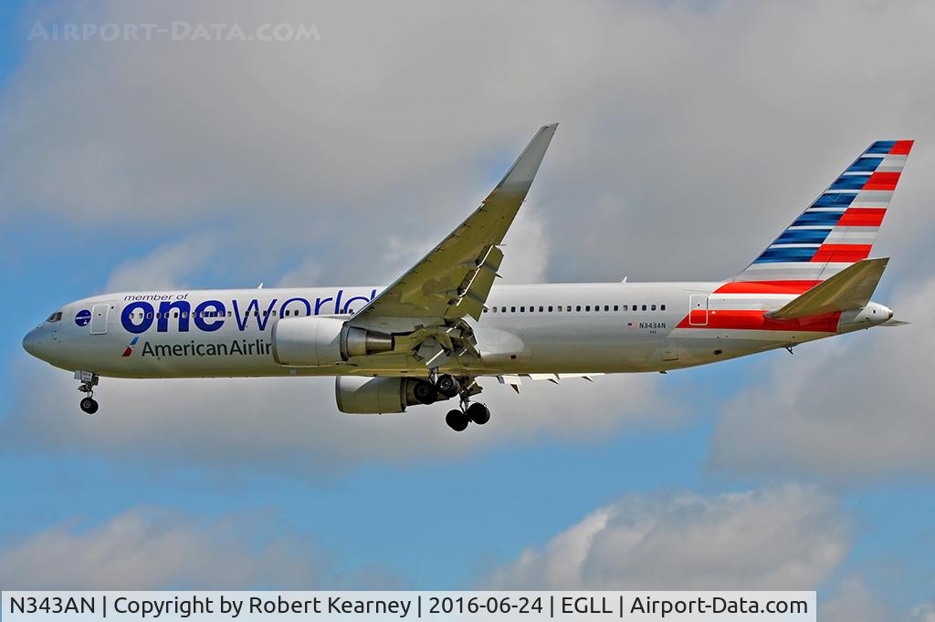 N343AN, 2003 Boeing 767-323 C/N 33082, Arriving 27L