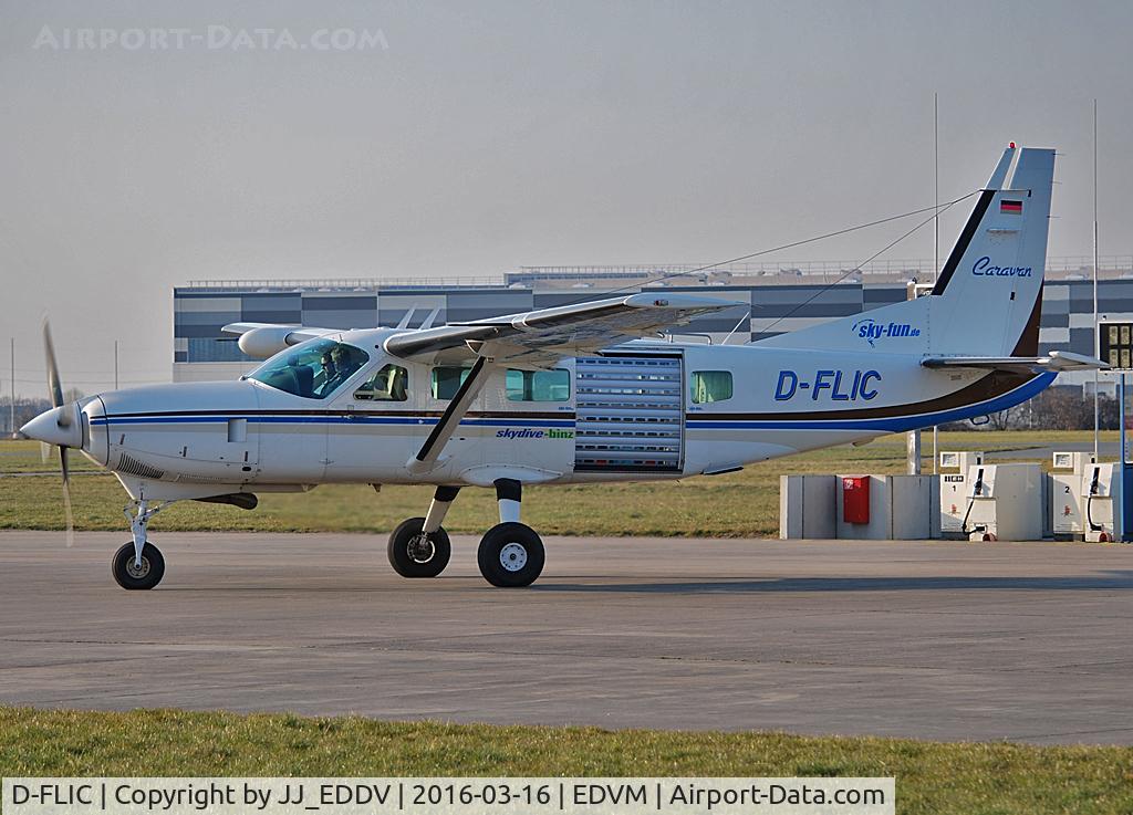 D-FLIC, 1998 Cessna 208 Caravan I C/N 208-00274, Parajumping at Hildesheim Airport ( Germany / lower Saxonia )