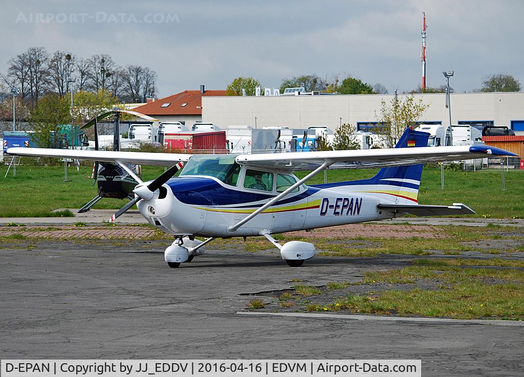 D-EPAN, Cessna 172N C/N 17273933, Small Prop at Hildesheim Airport