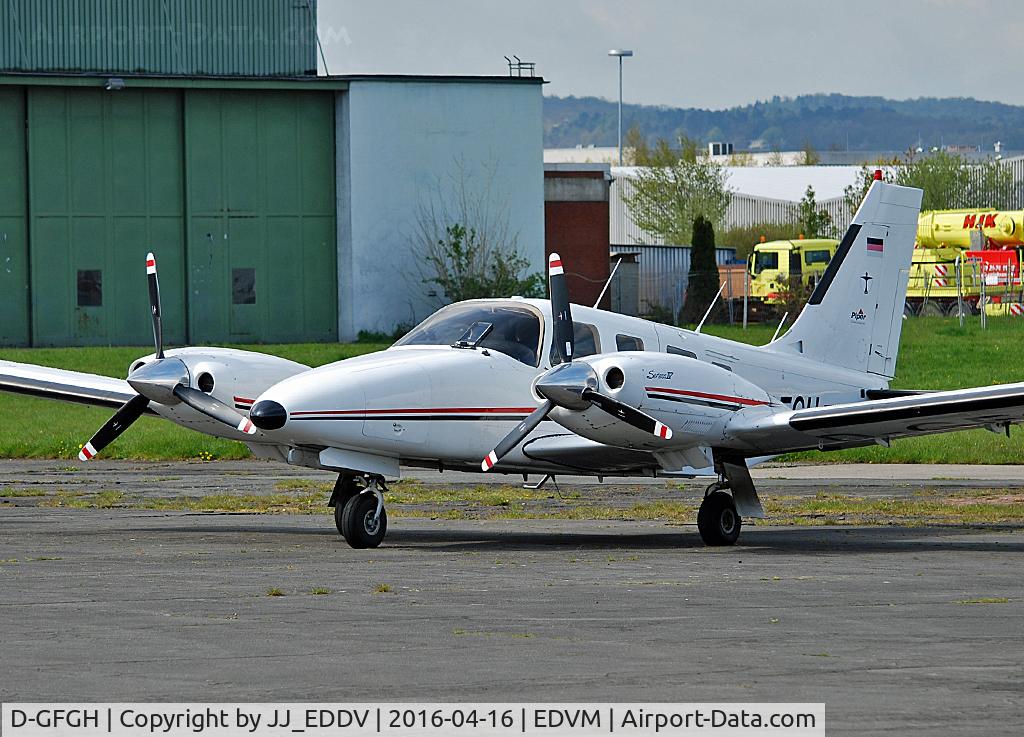 D-GFGH, Piper PA-34-220T Seneca IV C/N 34-47018, Nice Plane at Hildesheim Airport...