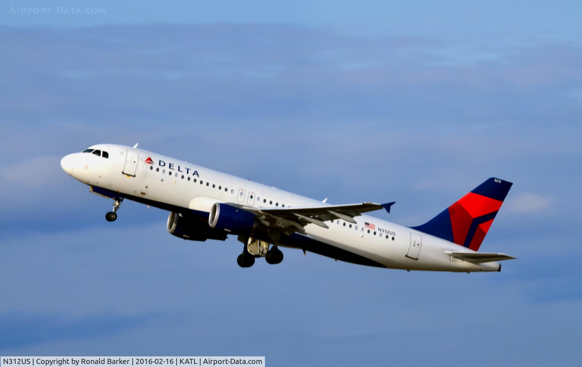 N312US, 1990 Airbus A320-211 C/N 152, Takeoff Atlanta