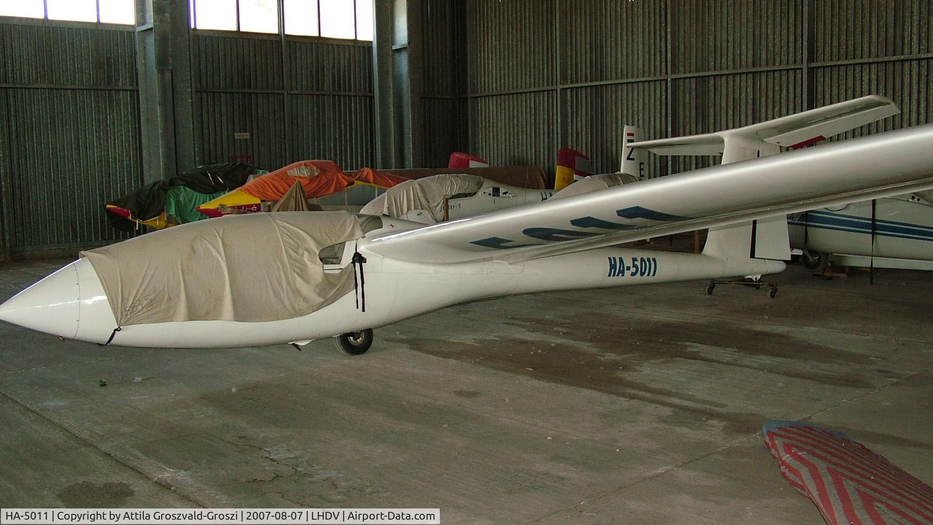 HA-5011, 1980 ICA-Brasov IS-28B2 C/N 289, Dunaújváros Airport, Hungary