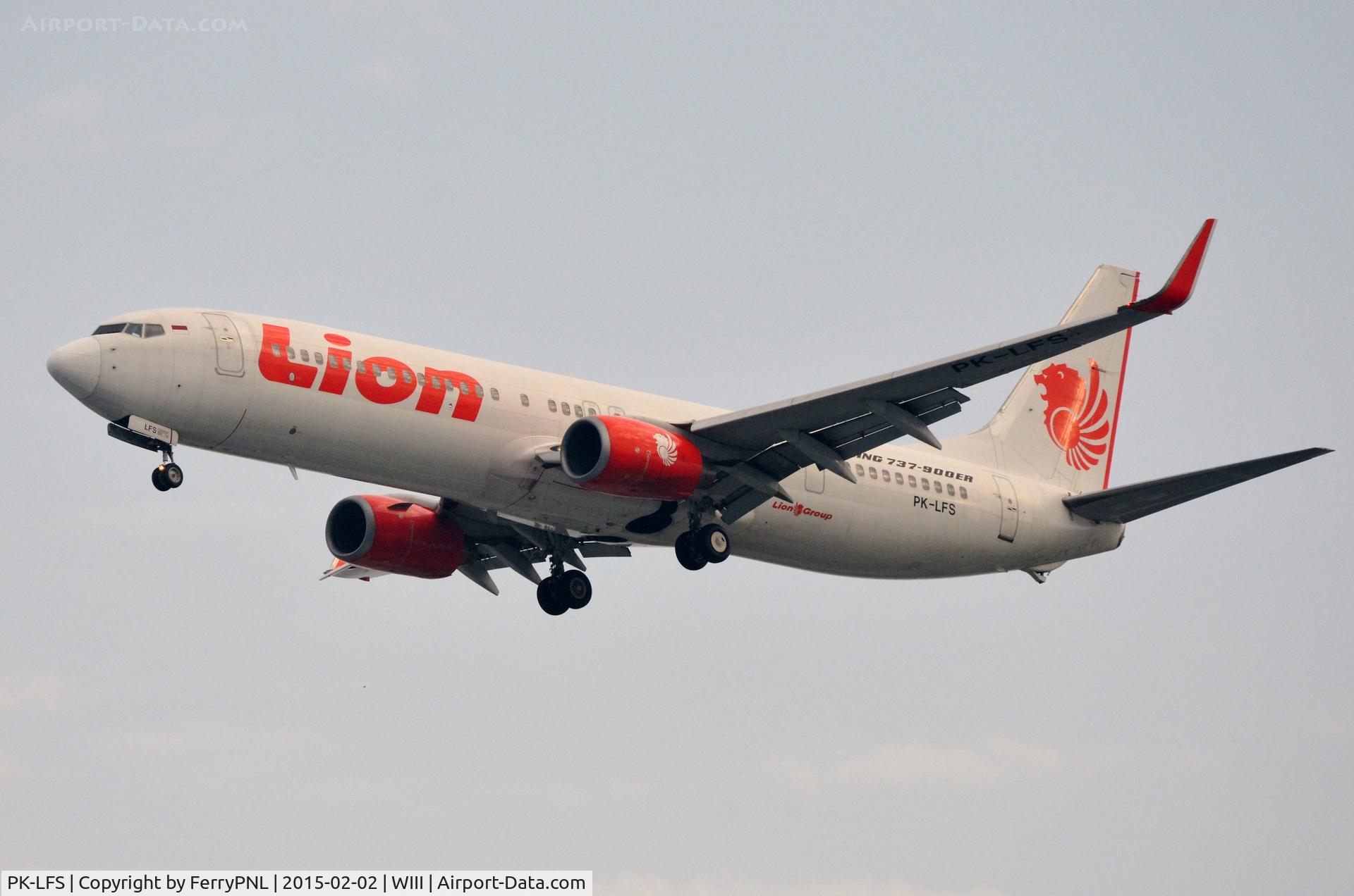 PK-LFS, 2008 Boeing 737-9GP/ER C/N 35720, Lian Air B739 arriving