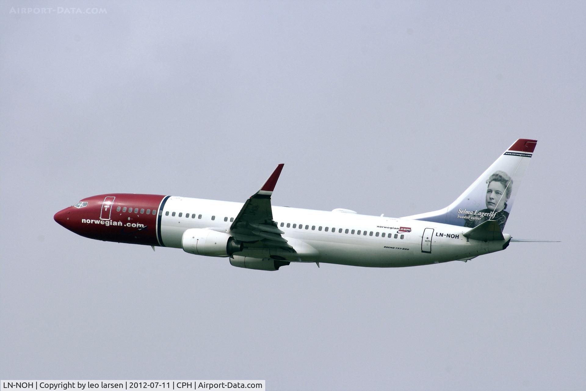 LN-NOH, 2009 Boeing 737-86N C/N 36814, Copenhagen 11.7.2012