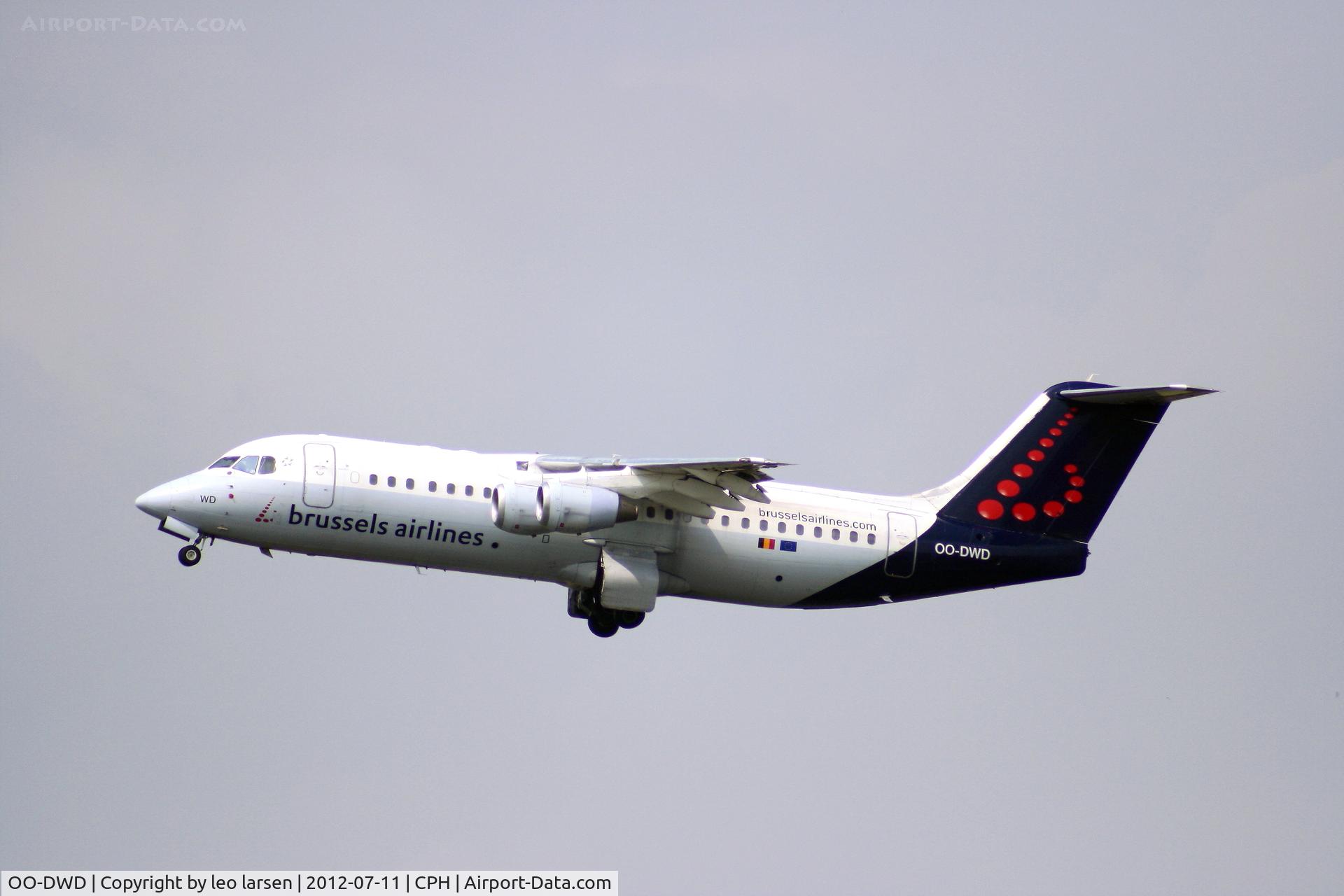 OO-DWD, 1998 British Aerospace Avro 146-RJ100 C/N E3324, Copenhagen 11.7.2012