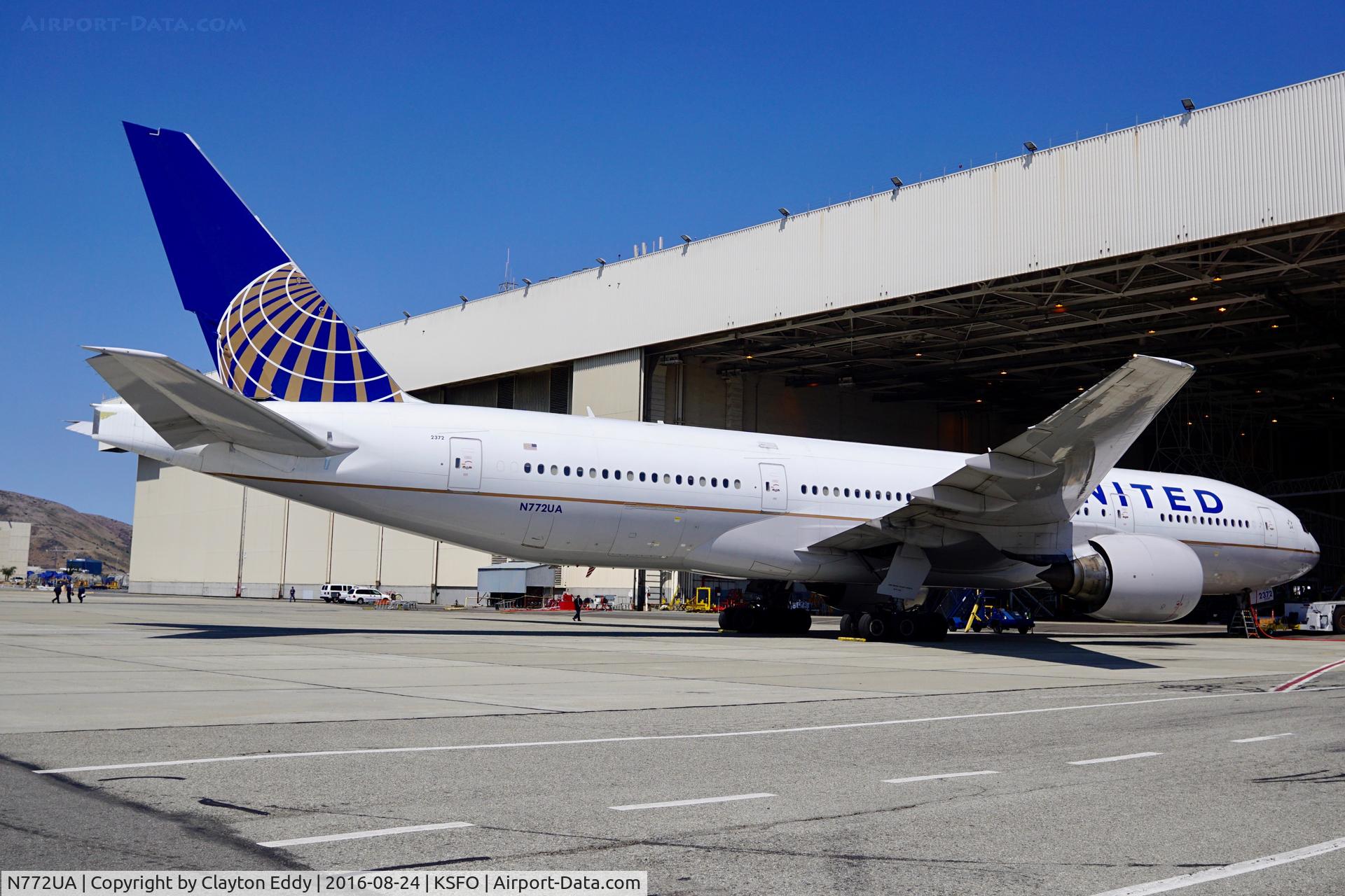 N772UA, 1995 Boeing 777-222 C/N 26930, SFO 2016