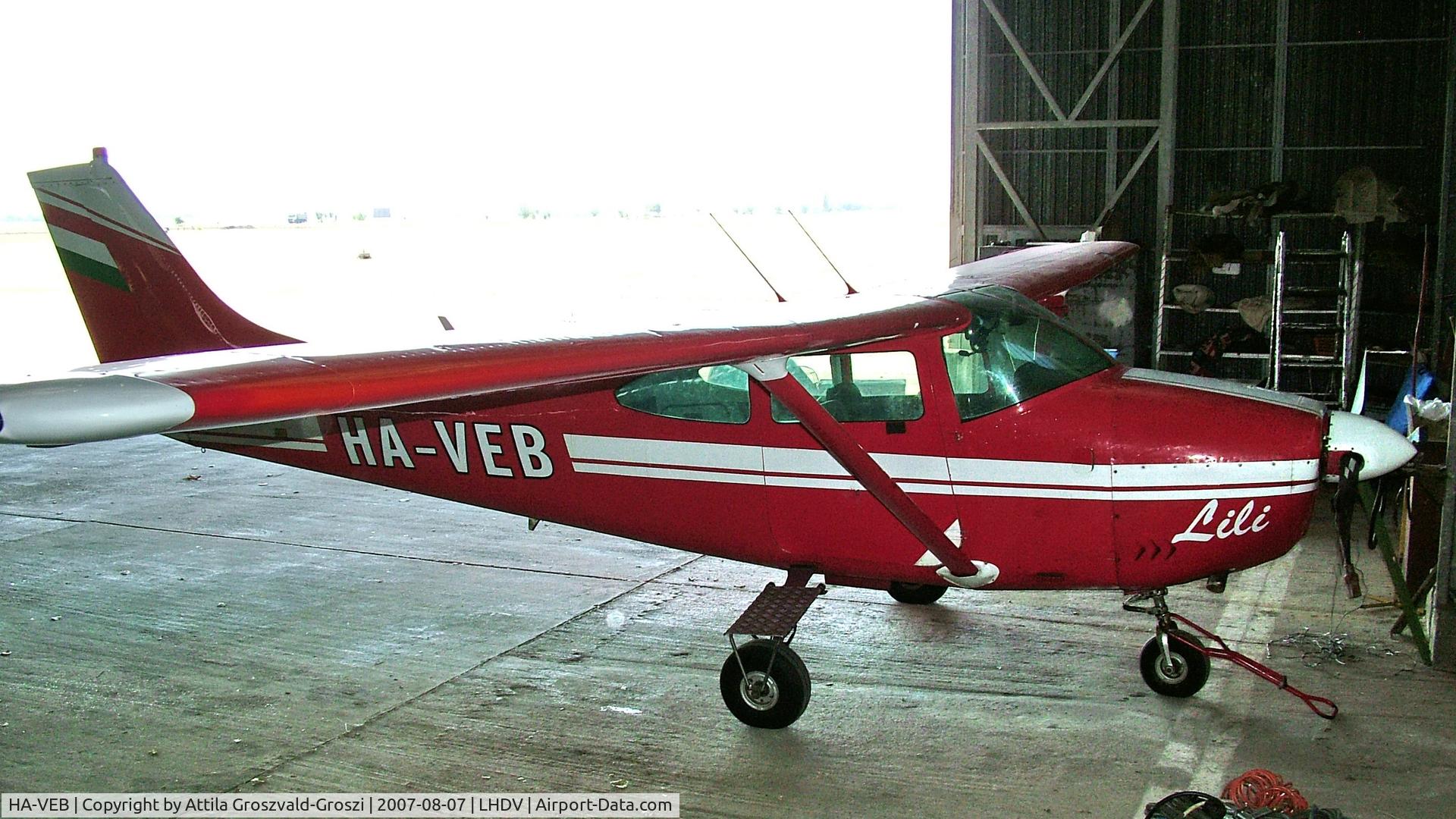 HA-VEB, Cessna 182G Skylane C/N 18255832, Dunaújváros Airport, Hungary