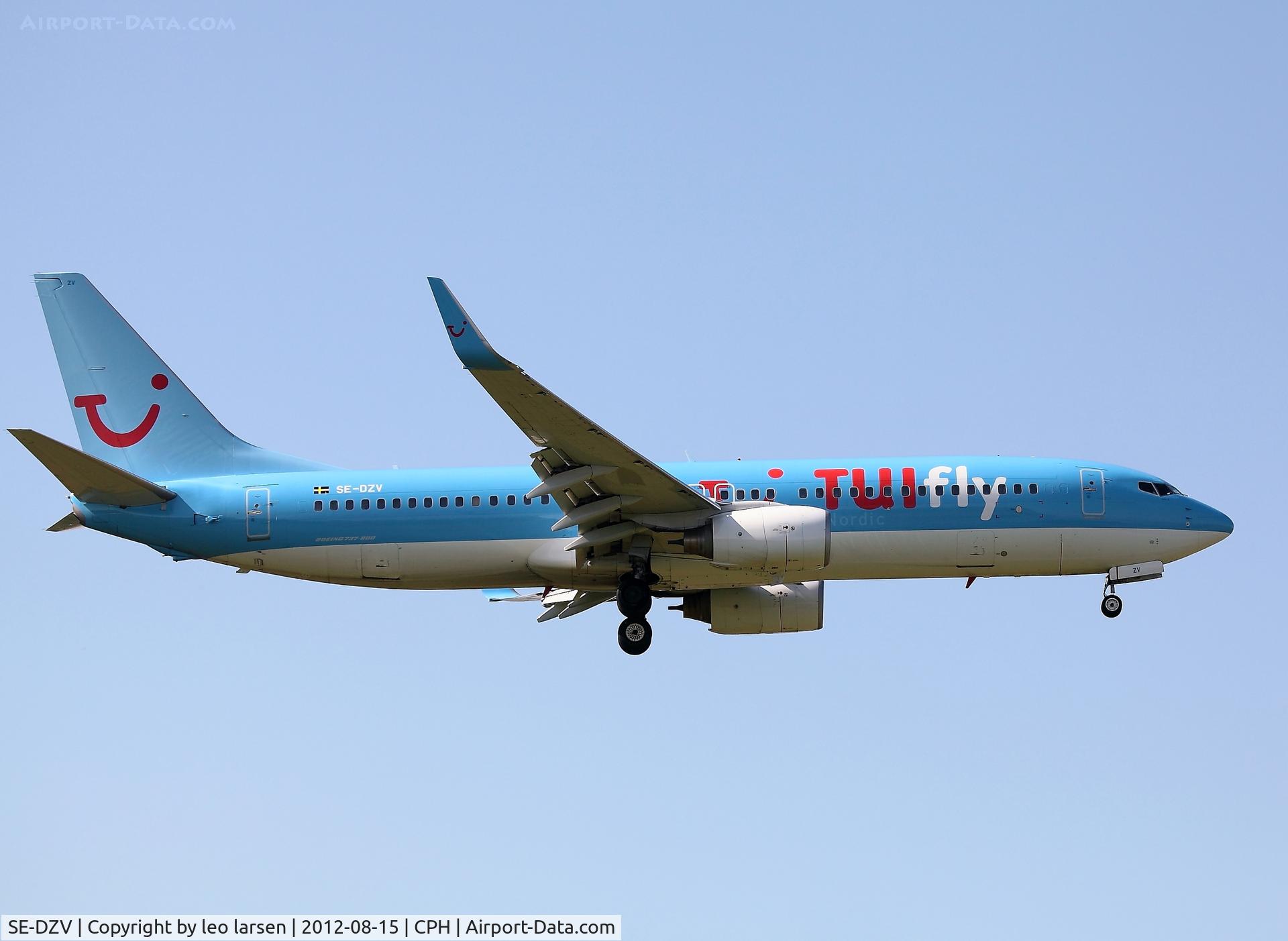 SE-DZV, 2003 Boeing 737-804 C/N 32904, Copenhagen 15.8.2012