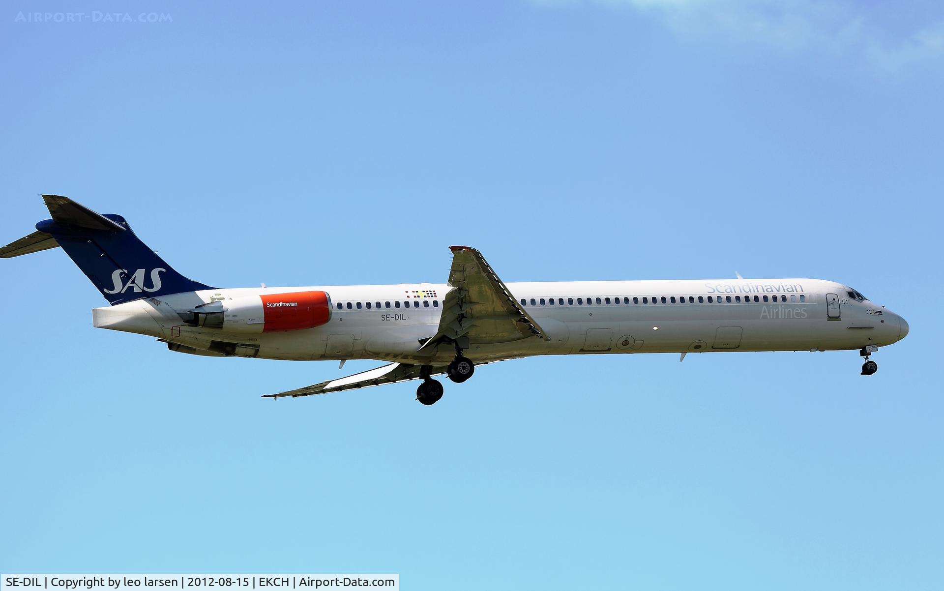 SE-DIL, 1989 McDonnell Douglas MD-82 (DC-9-82) C/N 49913, Copenhagen 15.8.2012