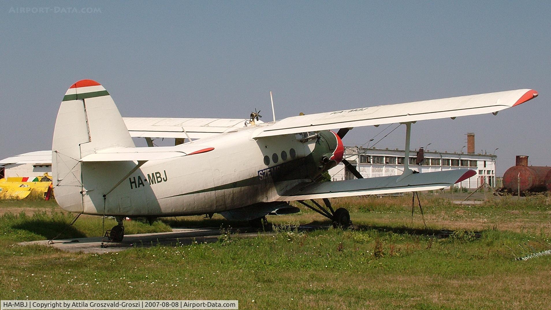 HA-MBJ, 1975 PZL-Mielec An-2R C/N 1G166-28, Nagyszénás agricultural airport and take-off field, Hungary